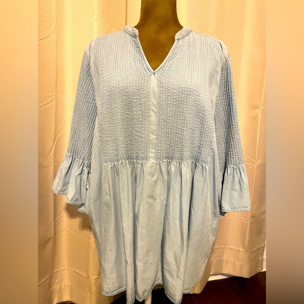 Soft Surroundings 1X women’s denim look top.
